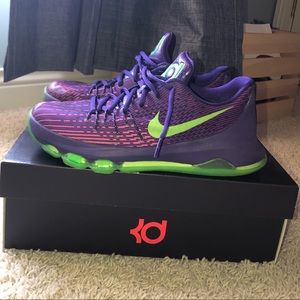 Nike KD 8 “Suit” sneakers